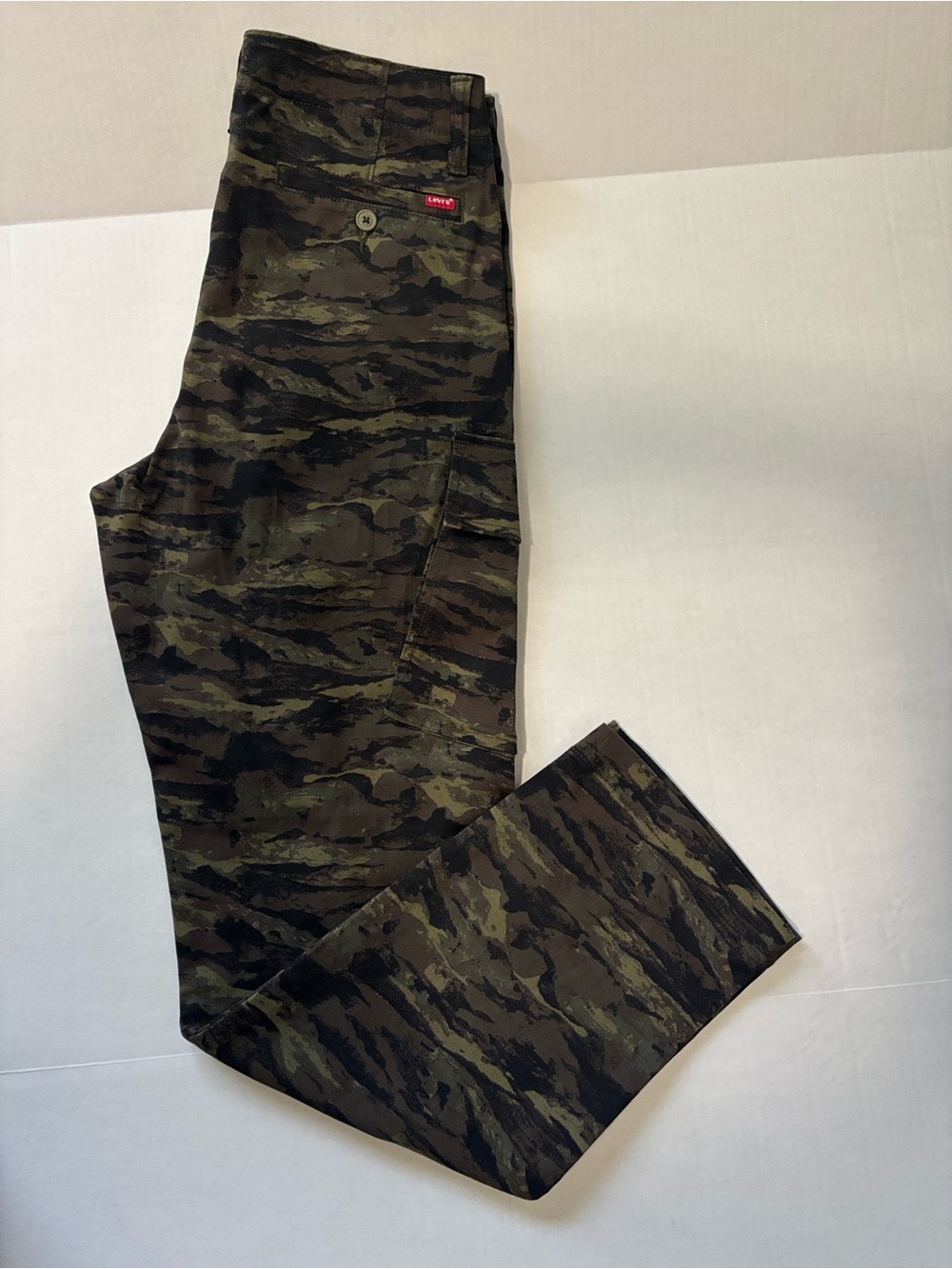 Levi’s XX Cargo Taper Camo Pants Approx. 32x31